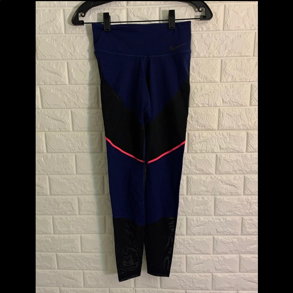Nike Dri-fit leggings with Mesh